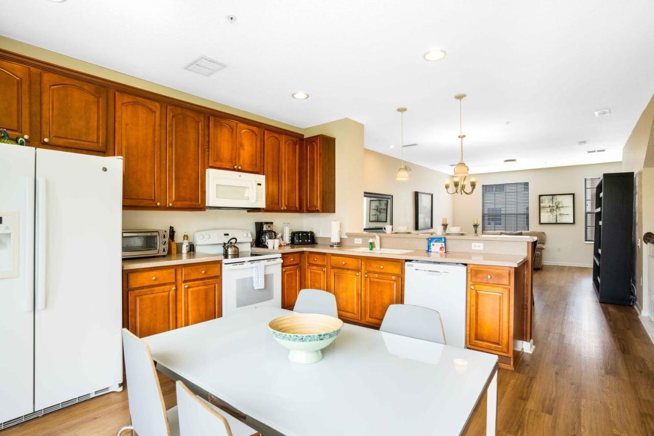 3-Story Townhome At Vista Cay Resort Orlando Exterior photo